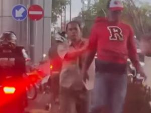 Satpol PP Makassar Masifkan Patroli Pak Ogah, 6 Orang Sudah Diamankan Satpol PP Makassar Masifkan Patroli Pak Ogah, 6 Orang Sudah Diamankan