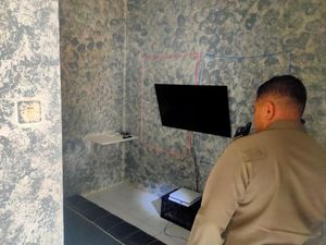 Satpol PP Kota Malang Gerebek Rental Video Game yang Sediakan Private Room