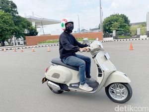 Test Ride Vespa GTS 150 Baru: Bongsor tapi Manut Diajak Geal-geol