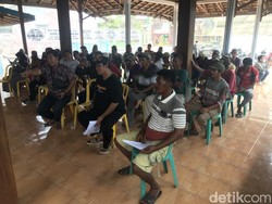 Warga Jinanten Rembang Geruduk Balai Desa Soroti Pengelolaan Keuangan BUMDes