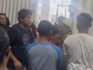 Takut Diamuk Massa, Maling Rokok di Swalayan Kediri Nekat Minum Racun Takut Diamuk Massa, Maling Rokok di Swalayan Kediri Nekat Minum Racun