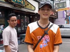 Tingkah Kocak Gibran Buat Zayyan XODIAC Gagal Fokus Saat Wawancara Tingkah Kocak Gibran Buat Zayyan XODIAC Gagal Fokus Saat Wawancara