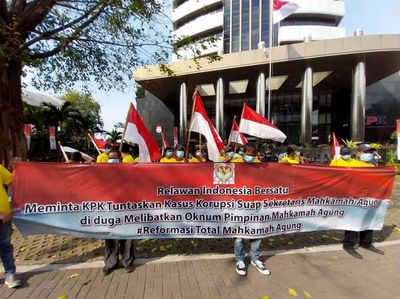Dorong KPK Bongkar Mafia di Mahkamah Agung