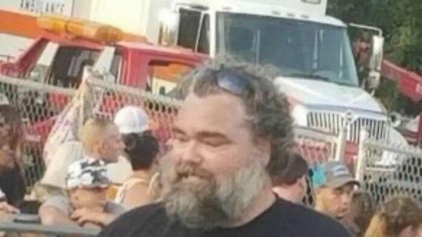 Foto Tulisan di Kaos Ini Bikin Senyum-senyum hingga Ngakak