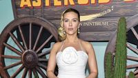 7 Potret Scarlett Johansson, Wanita dengan Proporsi Tubuh Paling Sempurna