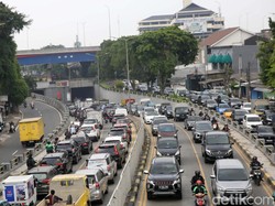 Jakarta Macet Bikin Rugi Rp 65 T/Tahun, Begini Hitungannya