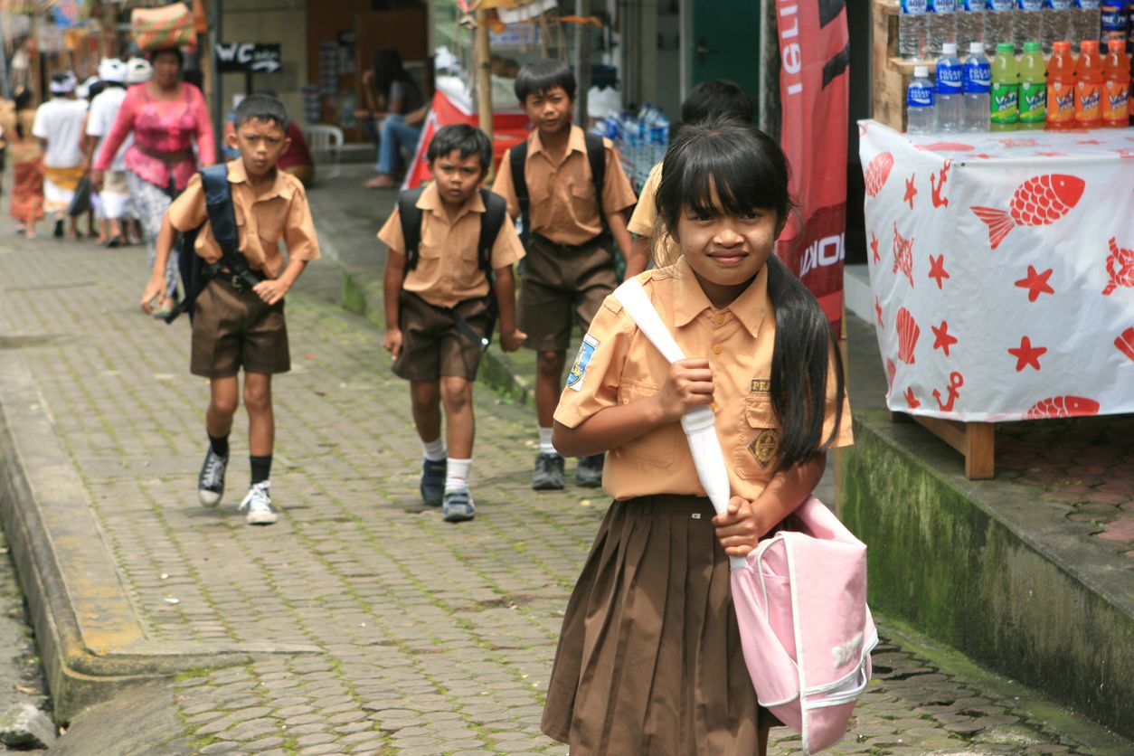 Ilustrasi Seragam Sekolah SD