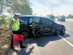 Aksi Kebut-kebutan Innova di Tol Sidoarjo Berujung Petaka