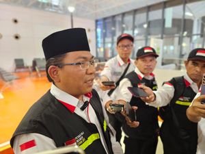 PPIH Siapkan Kain Ihram Pengganti untuk Jemaah Lansia yang Terkena Hadas PPIH Siapkan Kain Ihram Pengganti untuk Jemaah Lansia yang Terkena Hadas