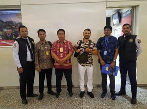 Imigrasi Deportasi Bule Kanada yang Bawa Senjata Tajam di Seminyak