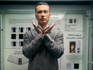 Istimewanya HP Lipat Terbaru OPPO Pikat Selebriti-Bintang Sepak Bola Istimewanya HP Lipat Terbaru OPPO Pikat Selebriti-Bintang Sepak Bola