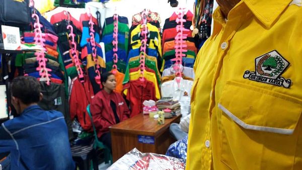 Pedagang Pakaian Pasar Senen Kebanjiran Order Atribut Pemilu