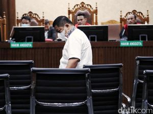 Rijatono Lakka Penyuap Lukas Enembe Divonis 5 Tahun Bui Rijatono Lakka Penyuap Lukas Enembe Divonis 5 Tahun Bui