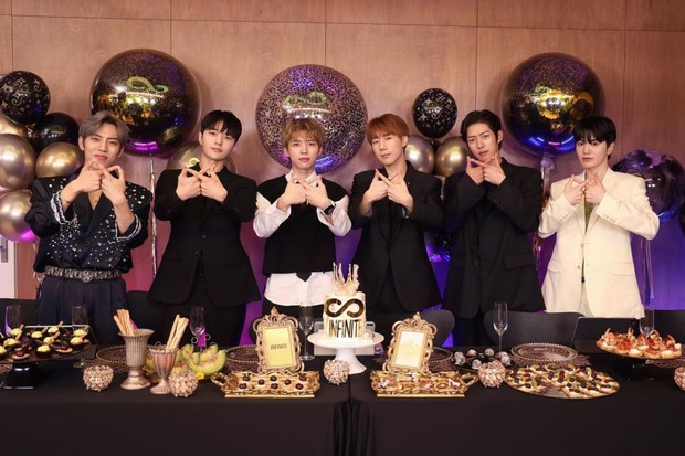 Potret INFINITE dalam merayakan anniversary ke-13 grup