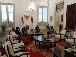 Putri Ariani Peraih Golden Buzzer Americas Got Talent Bertemu Jokowi