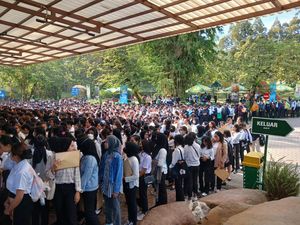 Viral Ribuan Pelamar Kerja Padati Taman Safari Bogor, Ini Kata Pengelola Viral Ribuan Pelamar Kerja Padati Taman Safari Bogor, Ini Kata Pengelola