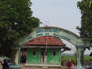 Siasat SDN 1 Babadan Cirebon Agar Banyak Siswa Mau Mendaftar Siasat SDN 1 Babadan Cirebon Agar Banyak Siswa Mau Mendaftar