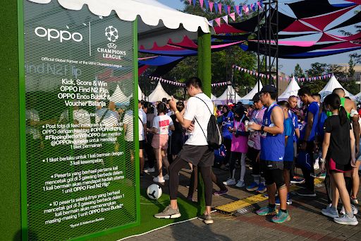 Booth OPPO & Liga Champions UEFA di Lazada Run 2023