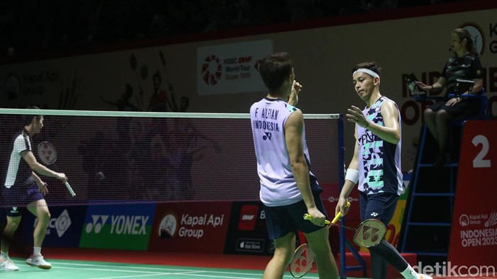 Ganda putra Fajar Alfian/Muhammad Rian Ardianto hadapi wakil China di Indonesia Open 2023 babak 16 besar. 'Fajri' menang mulus straight game.