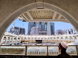 Kisah Tukang Sol Sepatu Menjadi Haji Mabrur Tanpa Berangkat Ke Makkah