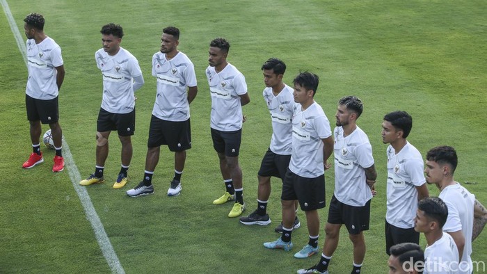 Intip Sesi Latihan Timnas Jelang Melawan Argentina Timnas Indonesia melakukan sesi latihan jelang laga melawan Argentina di GBK pada Senin (19/6/2023) mendatang.