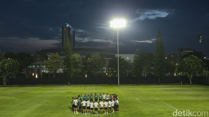Intip Sesi Latihan Timnas Jelang Melawan Argentina Timnas Indonesia melakukan sesi latihan jelang laga melawan Argentina di GBK pada Senin (19/6/2023) mendatang.