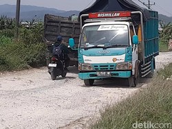 Viral Jalan Sumbersari Kayen Pati Bak Medan Off Road, Begini Kondisinya