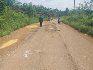 Sedia Anggaran Rp 3 M, Pemda Bangka Barat Siap Perbaiki 13 Km Jalan Kabupaten