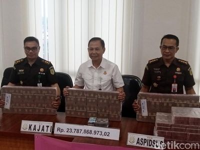 Penampakan Uang Rp 23 M Milik Tersangka Korupsi Eks Dirut Bank Jambi