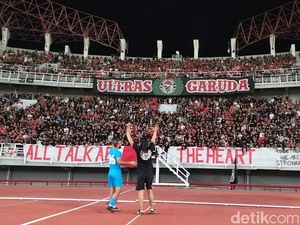 Sederet Fakta Kiper Palestina Jadi Dirigen Dadakan Pimpin Chant Ultras Garuda Sederet Fakta Kiper Palestina Jadi Dirigen Dadakan Pimpin Chant Ultras Garuda