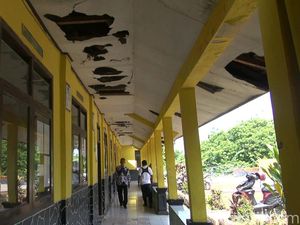 Miris! Puluhan Tahun Siswa Subang Belajar di Sekolah Rusak
