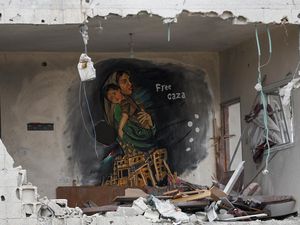 Israel Serang Permukiman di Khan Younis, Sejumlah Orang Dilaporkan Tewas Israel Serang Permukiman di Khan Younis, Sejumlah Orang Dilaporkan Tewas