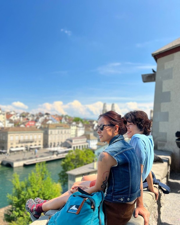 Potret Lee Hyo Ri dan Lee Sang Soon ketika berlibur di Swiss/ Foto: instagram.com/lee_hyolee Potret Lee Hyo Ri dan Lee Sang Soon ketika berlibur di Swiss