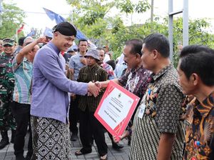 Ganjar Salurkan Bantuan Rp 196 M untuk Genjot Kesejahteraan di Grobogan