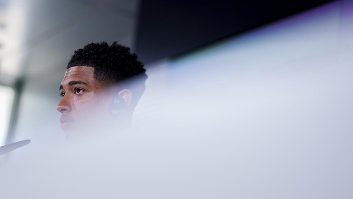 Real Madrids new signing Jude Bellingham speaks during a press conference at the clubs training ground in Madrid, Spain, Thursday, June 15, 2023. England midfielder Jude Bellingham has completed his move to Real Madrid from Borussia Dortmund by signing a six-year deal. (AP Photo/Manu Fernandez)