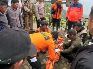 Terungkap! Ini Identitas Mayat Pria di Bibir Kawah Gunung Dempo Terungkap! Ini Identitas Mayat Pria di Bibir Kawah Gunung Dempo