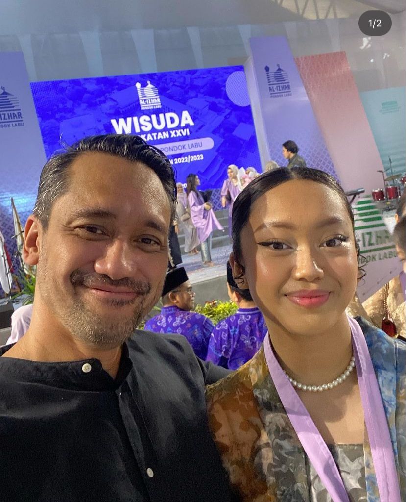 Tora Sudiro dan Anggi Kadiman Hadiri Wisuda Anak