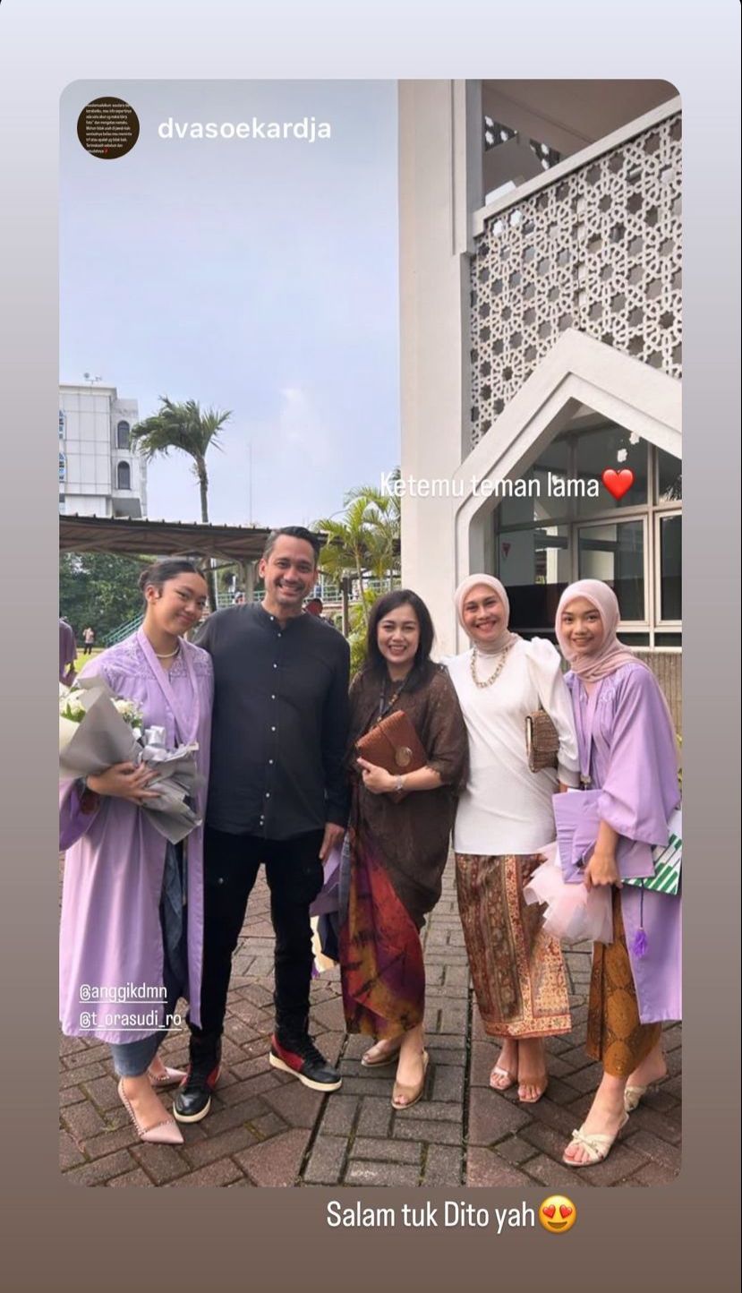 Tora Sudiro dan Anggi Kadiman Hadiri Wisuda Anak