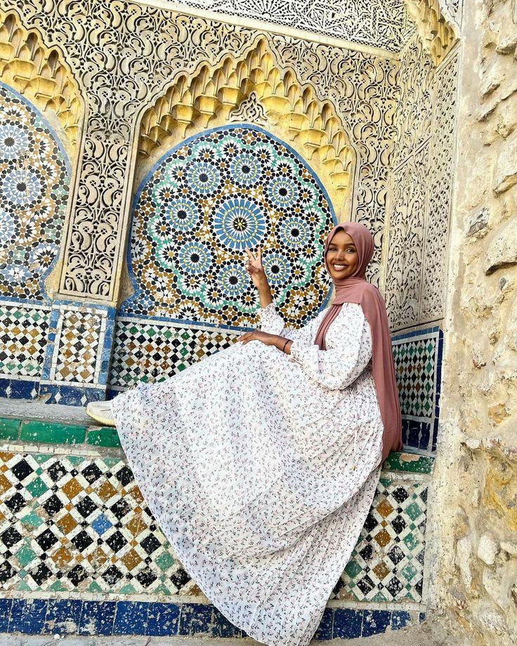 Transformasi gaya hijab Halima Aden.