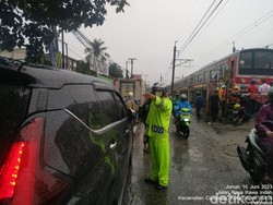 KCI Minta Ganti Rugi KRL Rusak Buntut Tabrakan Angkot Ngeyel