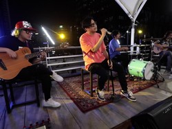 Konser Menuju 30 Tahun GIGI: Jalan Panjang dan Ego yang Ideal