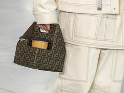 Fendi Bikin Tas Wadah Kopi, Siap-siap Jadi Konten Crazy Rich