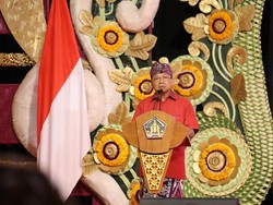 Gubernur Bali Wayan Koster: Walaupun Beda Warna, Harus Menangkan Ganjar