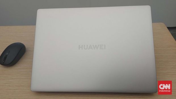 Huawei merilis dua laptop anyar ke Tanah Air yaitu Huawei MateBook D14 dan Matebook D15 dengan bodi berbahan metal penuh.