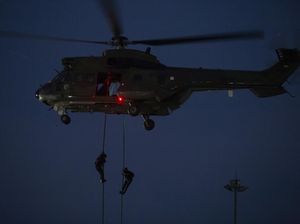 Intip Aksi Koopssus TNI Saat Latihan Penanggulan Terorisme di Cirebon Intip Aksi Koopssus TNI Saat Latihan Penanggulan Terorisme di Cirebon