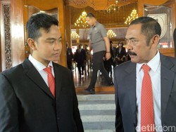 FX Rudy Sebut Gibran Otomatis Keluar PDIP Jika Jadi Cawapres Prabowo