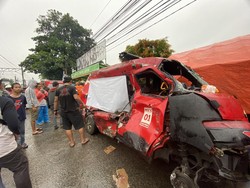 Angkot Tertabrak KRL di Depok Sempat Dilarang Lintasi Rel, tapi Sopir Ngeyel
