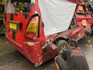 Penampakan Angkot Ringsek Parah Usai Tertabrak KRL di Citayam