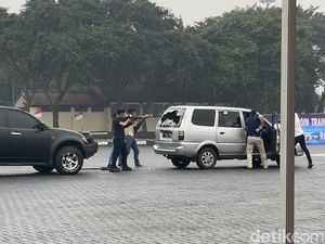 Brimob Latihan Gabungan Bersama Kepolisian Prancis Atasi Aksi Terorisme Brimob Latihan Gabungan Bersama Kepolisian Prancis Atasi Aksi Terorisme