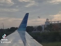 Layangan Nyangkut di Sayap Pesawat, Flight Jakarta-Palembang Delay 2 Jam